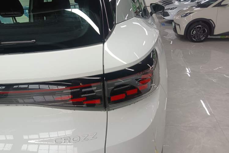 Used Volkswagen ID.4 CROZZ 2026 Model Pure Enjoyment Edition PURE Right Rear Taillight