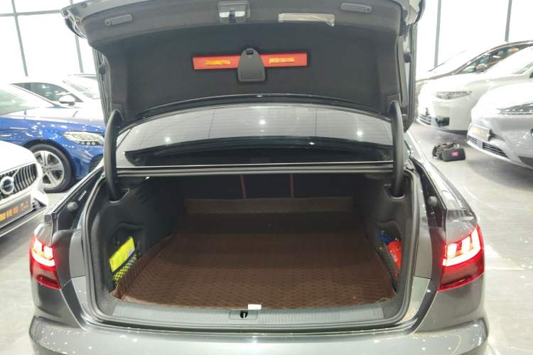 Used Audi A4L 2025 2 Million Units Enjoyment Version 40 TFSI Luxury Dynamic Edition