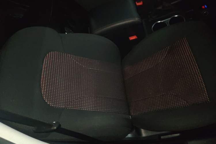 Used Haval M6 2019 1.5T Manual Two-Wheel Drive Urban Version China VI Standard
