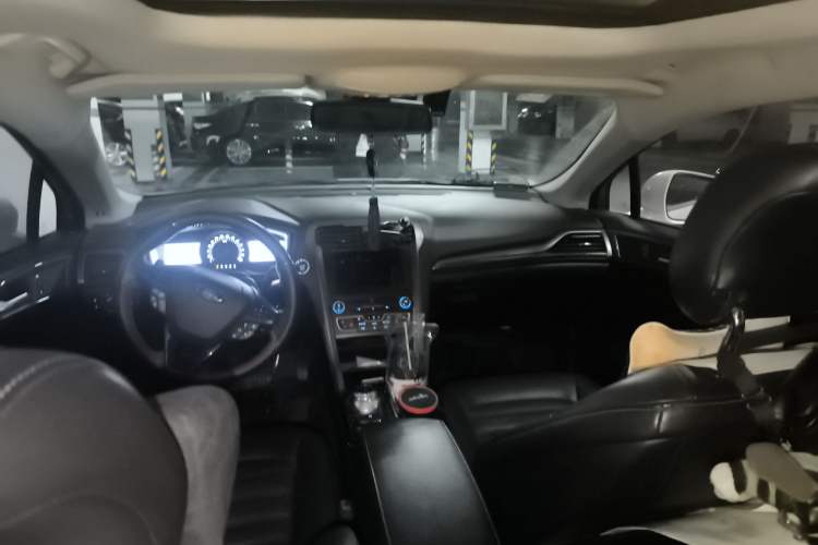 Used Ford Mondeo 2017 EcoBoost 180 Luxury Model
