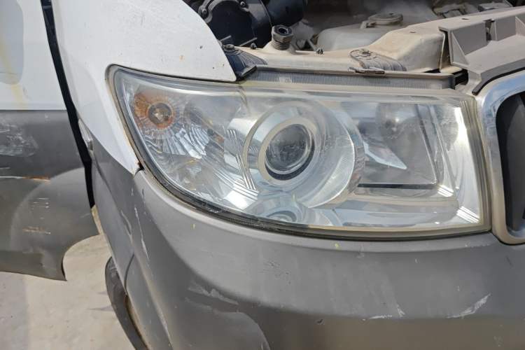 Used Jinbei New Hiace X30L 2016 1.3L Wealth Edition DLCG12 Right Front Headlight