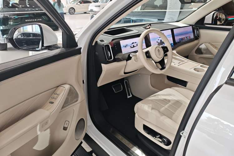 Used Hima AITO M8 2025 Extended-Range Ultra Version 53.4 kWh 5-Seater Edition
