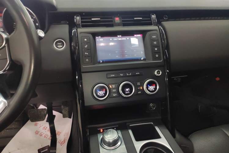 Used Land Rover Discovery 2017 3.0 SC V6 SE