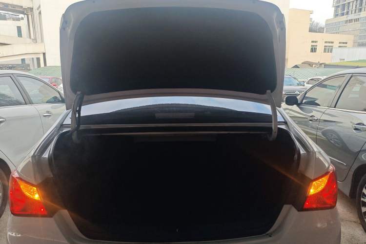 Used Hyundai Sonata 2014 2.4L Automatic Leading Edition China V Standard