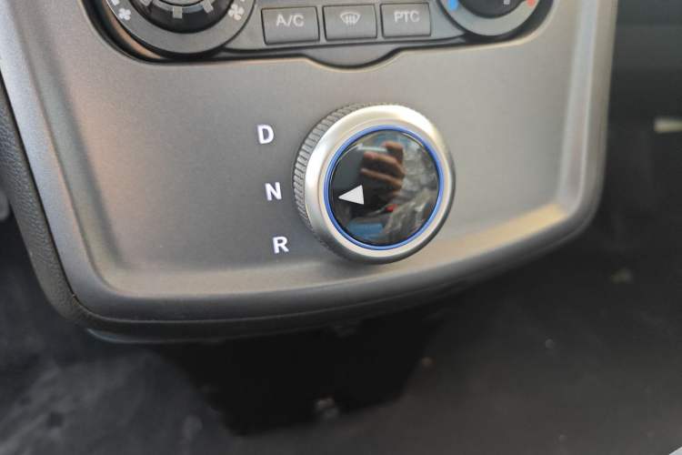 Used Foton Intelligent Blue Elf E7 2024 All-Electric Van Flat Roof 2 Seats EVE Energy 41.86 kWh Gear Lever