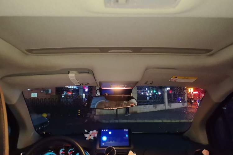 Used Buick Encore 2014 1.4T Automatic Two-Wheel Drive Urban Elite Model Headliner