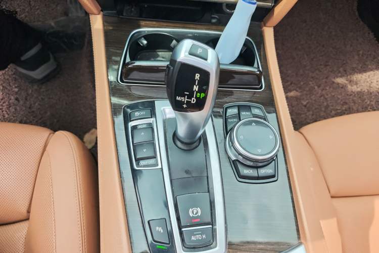 Used BMW 7 Series 2013 740Li Leading Model Gear Lever