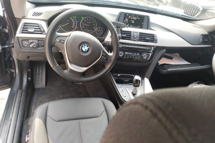 Used BMW 3 Series GT 2017 320i Sport Edition