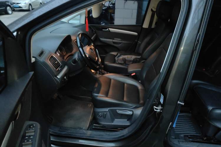 Used Volkswagen Sharan 2018 380TSI Comfort Edition 7-Seater Left Front Seat