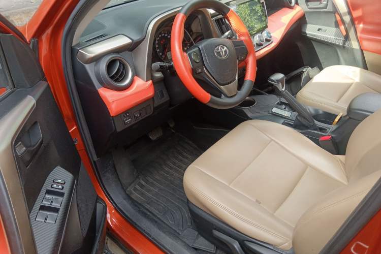 Used Toyota RAV4 2013 2.0L CVT Two-Wheel Drive Urban Edition