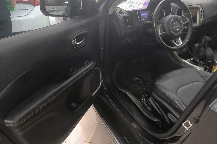 Used Jeep Compass 2017 200T Automatic Family Edition