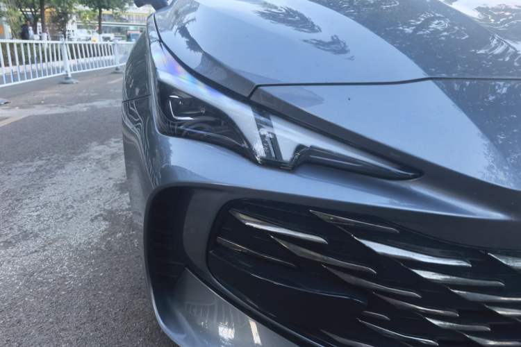 Used MG 7 2023 1.5T DCT Luxurious Supreme Edition