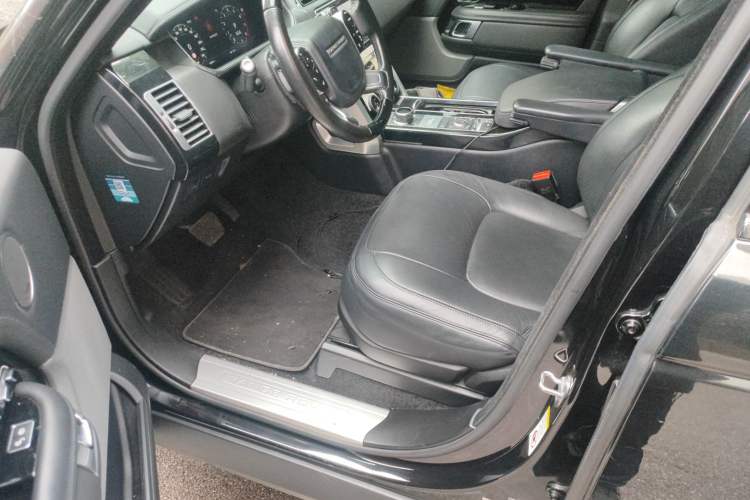 Used Land Rover Range Vogue 2018 3.0 Gasoline HSE U.S.-Spec Executive Edition