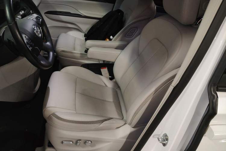 Used Buick GL8 2023 ES Lu Zun Deluxe and Yue Edition
