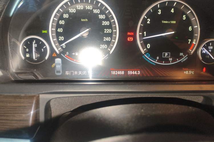 Used BMW 7 Series 2009 730Li Leading Model Odometer Close Up