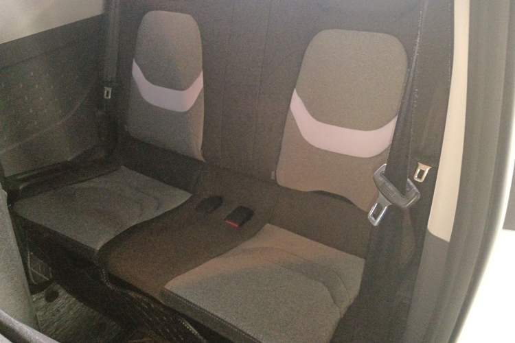 Used Chery QQ Ice Cream 2022 120km Conical Shape Lithium Iron Phosphate
