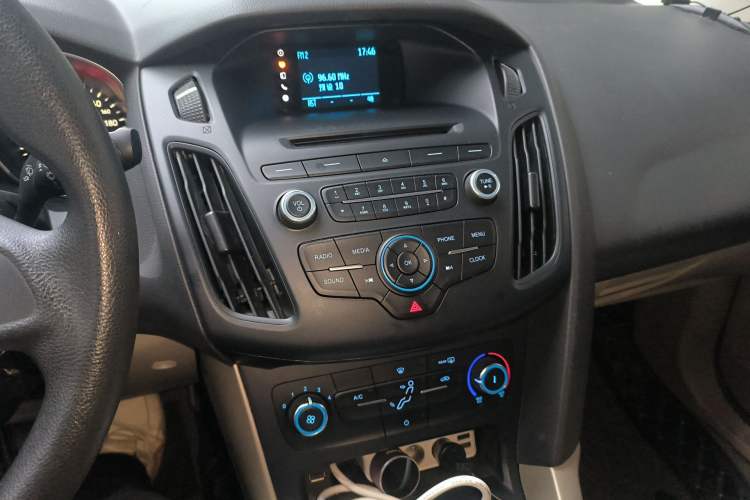 Used Ford Focus 2015 Sedan 1.6L Manual Comfort Model