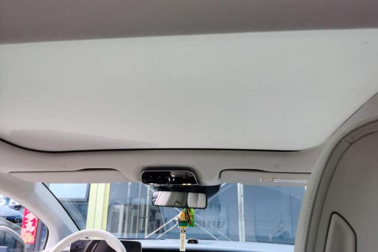 Used Mercedes-Benz EQE 2022 350 Luxury Edition Headliner