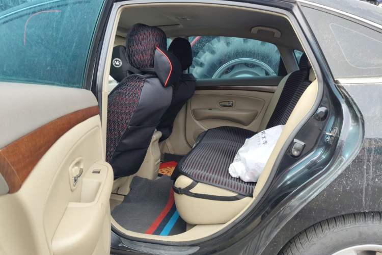 Used Nissan Sylphy 2009 1.6XL Automatic Luxury Sunroof Edition Left Rear Seat