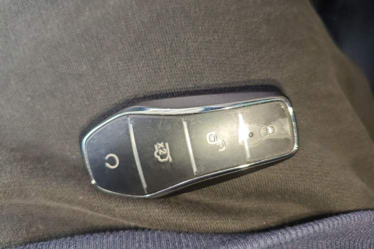 Used BYD Han 2025 DM-i Intelligent Driving Edition 245KM Prestigious Edition
