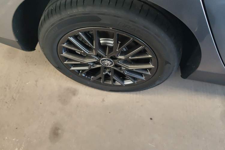 Used BYD Qin PLUS 2025 EV Smart Drive Edition 420KM Leading Model