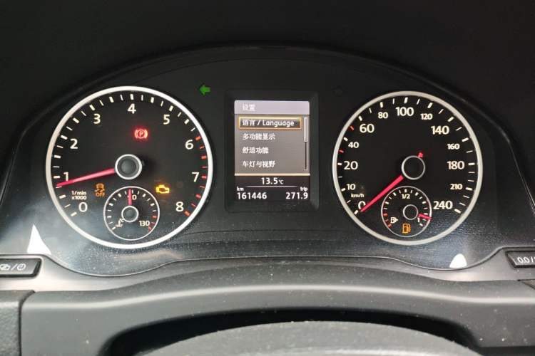 Used Volkswagen Tiguan 2013 1.8 TSI Automatic All-Wheel Drive Luxury Model Instrument Cluster