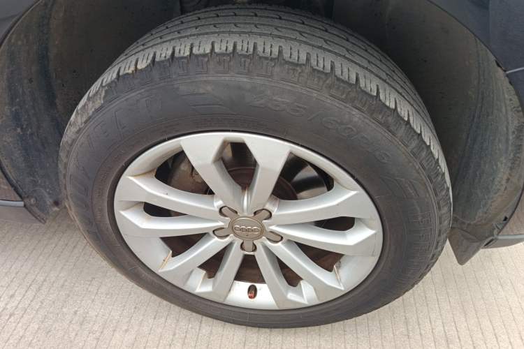 Used Audi Q5 2013 40 TFSI Technology Edition Right Front Wheel Hub