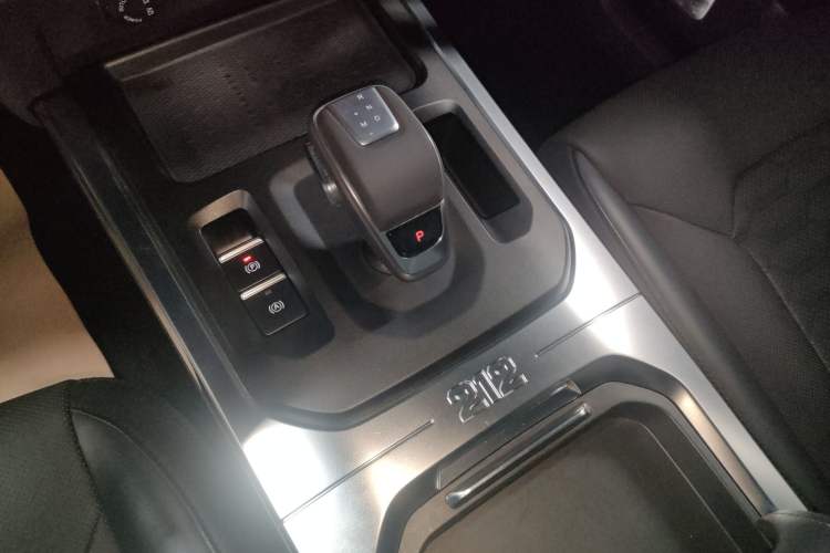 Used 212 T01 2024 2.0T Mechanic