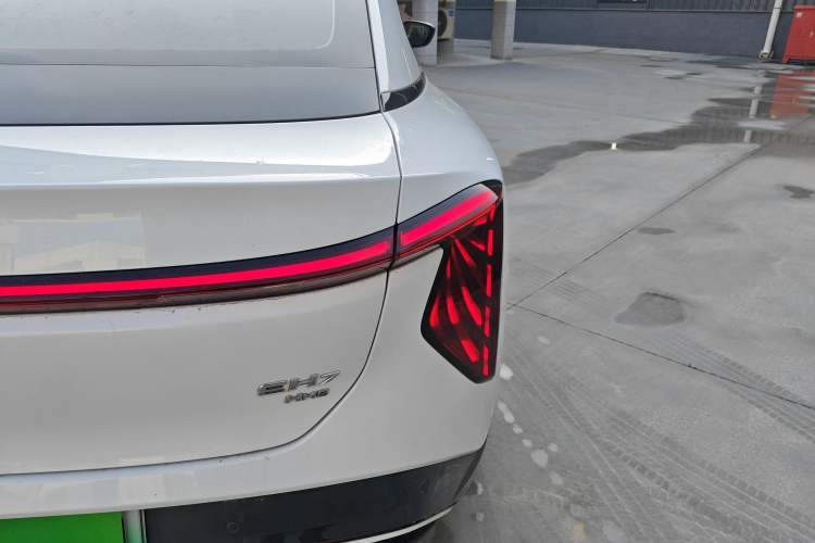 Used Hongqi EH7 2024 690 Pro