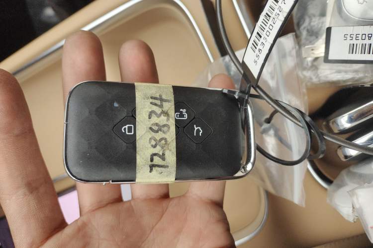 Used Wuling Wuling Starlight 730 2025 Model Plug-in Hybrid 125km Luxury Edition