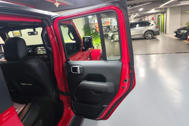 Used Jeep Wrangler New Energy 2021 Four-Door 2.0T 4xe Sahara First Edition
