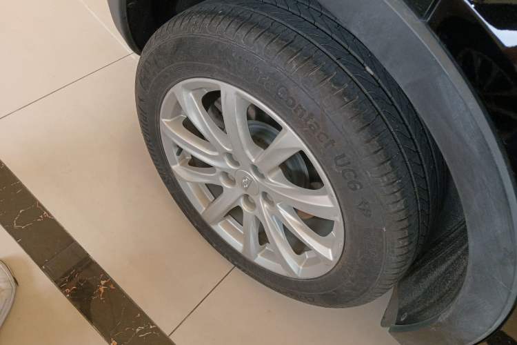 Used Cadillac XT4 2020 Revised Version 28T Two-Wheel Drive Tech Edition Right Rear Wheel Hub