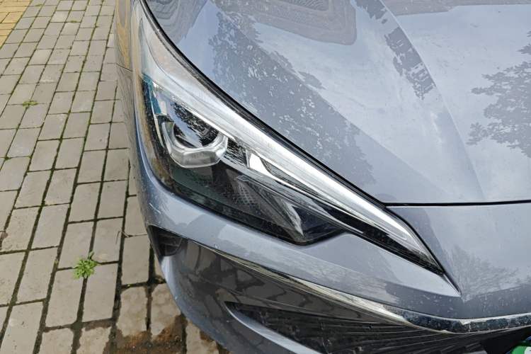 Used Roewe i5 2023 1.5L Manual Comfort Edition Right Front Headlight