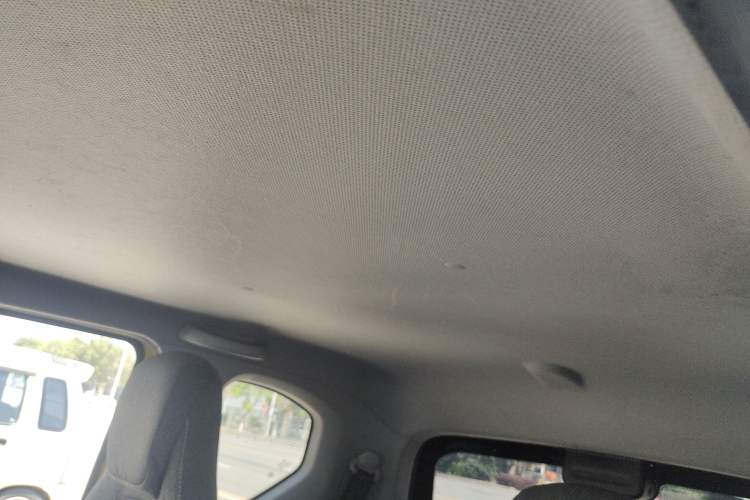 Used Wuling Hongguang MINIEV 2022 Macaron Premium Model – Lithium Iron Phosphate Headliner