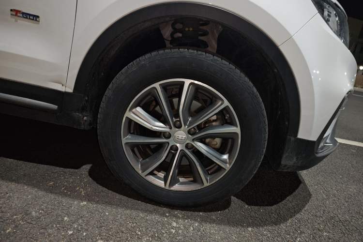 Used Geely Auto Emgrand X7 Sport 2018 1.8TD Automatic Two-Wheel Drive Zhiya Model