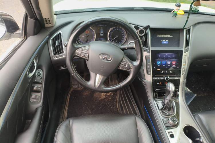 Used Infiniti Q50L 2015 2.0T Enjoyment Edition Steering Wheel