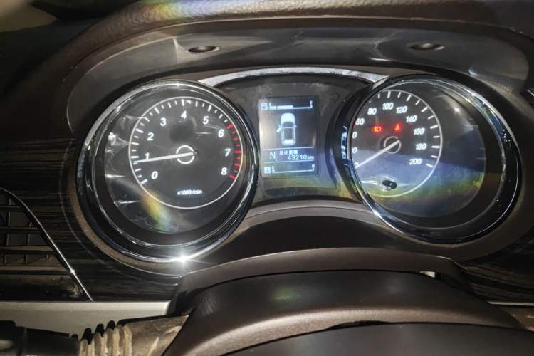 Used Baojun 730 2016 1.8L iAMT Comfort Version 7 Seats Instrument Cluster