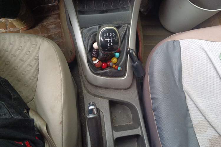 Used Baojun 630 2013 1.5L manual standard version