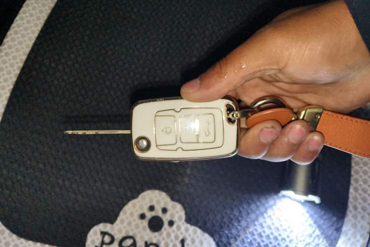 Used Geely Auto GX7 2015 Classic Edition 1.8L Manual Urban Model China IV Vehicle Key