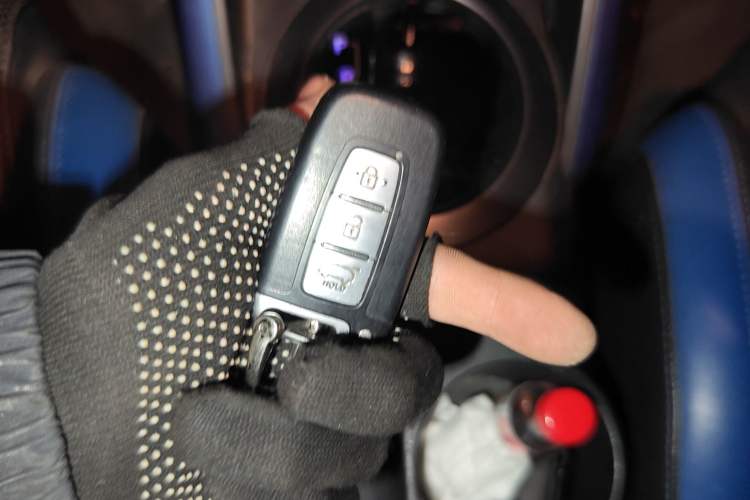 Used Hyundai Veloster 2015 1.6T Automatic Luxury Edition