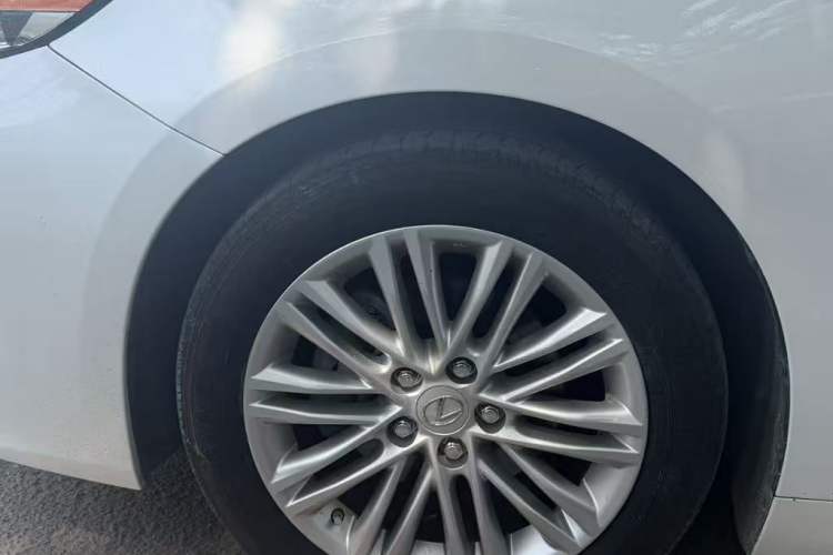 Used Lexus ES 2016 200 Midnight Special Limited Edition