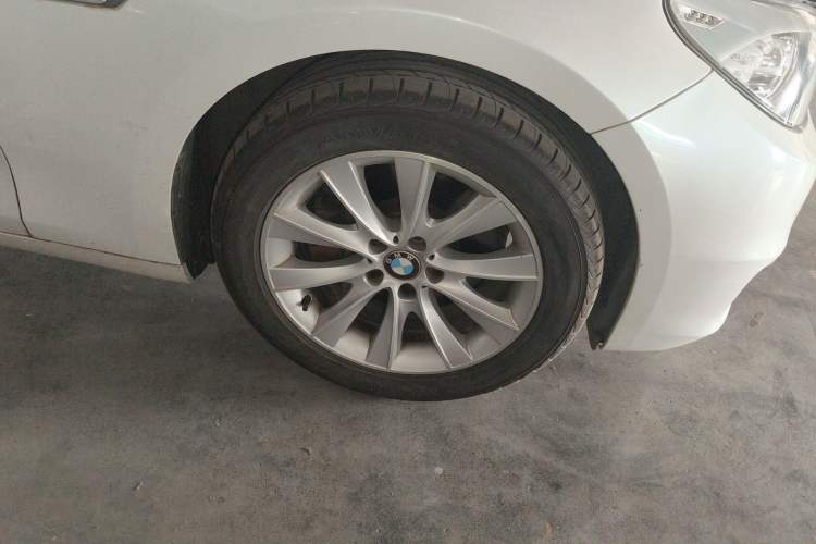 Used BMW 5 Series GT 2015 528i Leading Model Right Front Wheel Hub