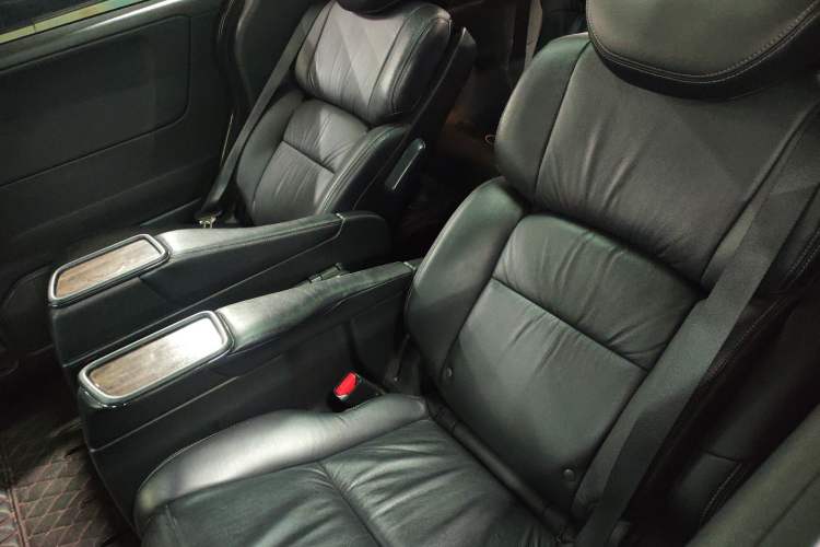Used Honda Elysion 2016 2.4L Supreme Edition Left Rear Seat