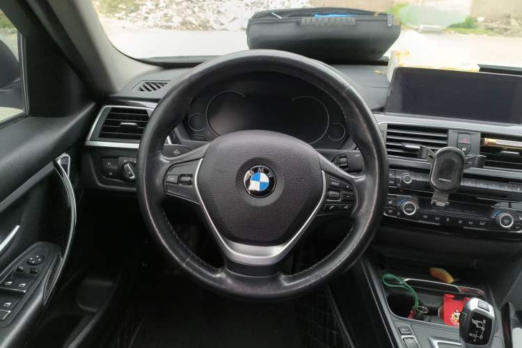 Used BMW 3 Series 2019 320Li Fashion Model Steering Wheel