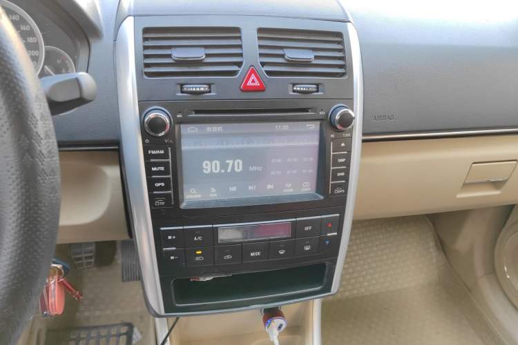 Used BAIC E Series 2013 Sedan 1.5L Manual Lotte Edition