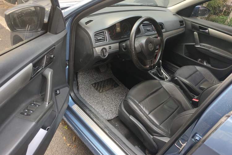 Used Volkswagen Lavida 2013 Revised Version 1.4 TSI DSG Comfort Edition Driver Seat