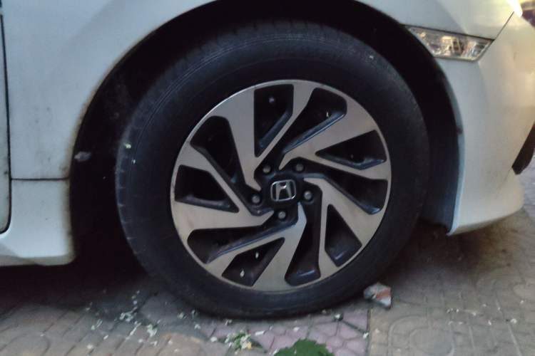 Used Honda Civic 2016 220TURBO CVT Luxury Edition
