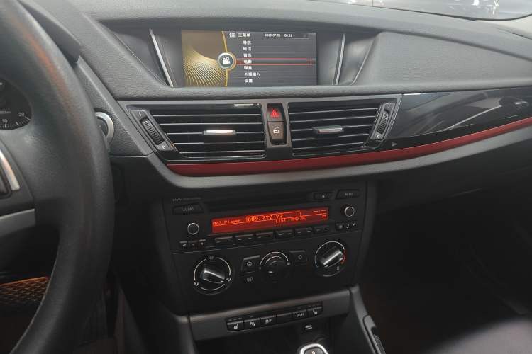 Used BMW X1 2015 sDrive18i Fashion Upgrade Edition