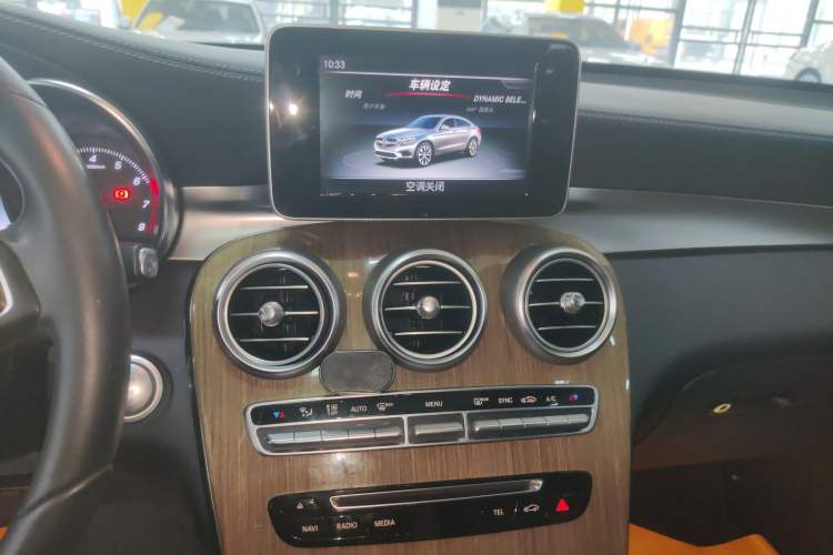 Used Mercedes-Benz GLC Coupe 2017 GLC 260 4MATIC Coupe SUV Audio And AC Panel