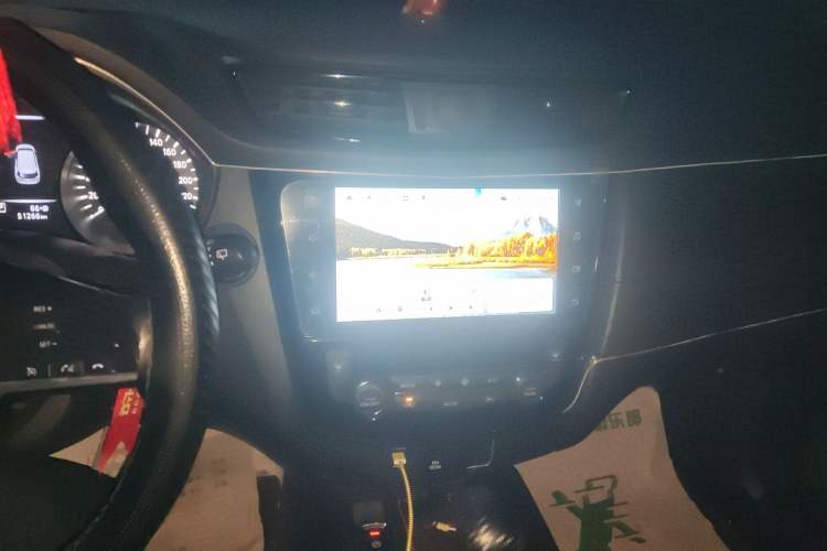 Used Nissan X-Trail 2020 2.0L XL Premium CVT 2WD SmartConnect Luxury Edition Audio And AC Panel